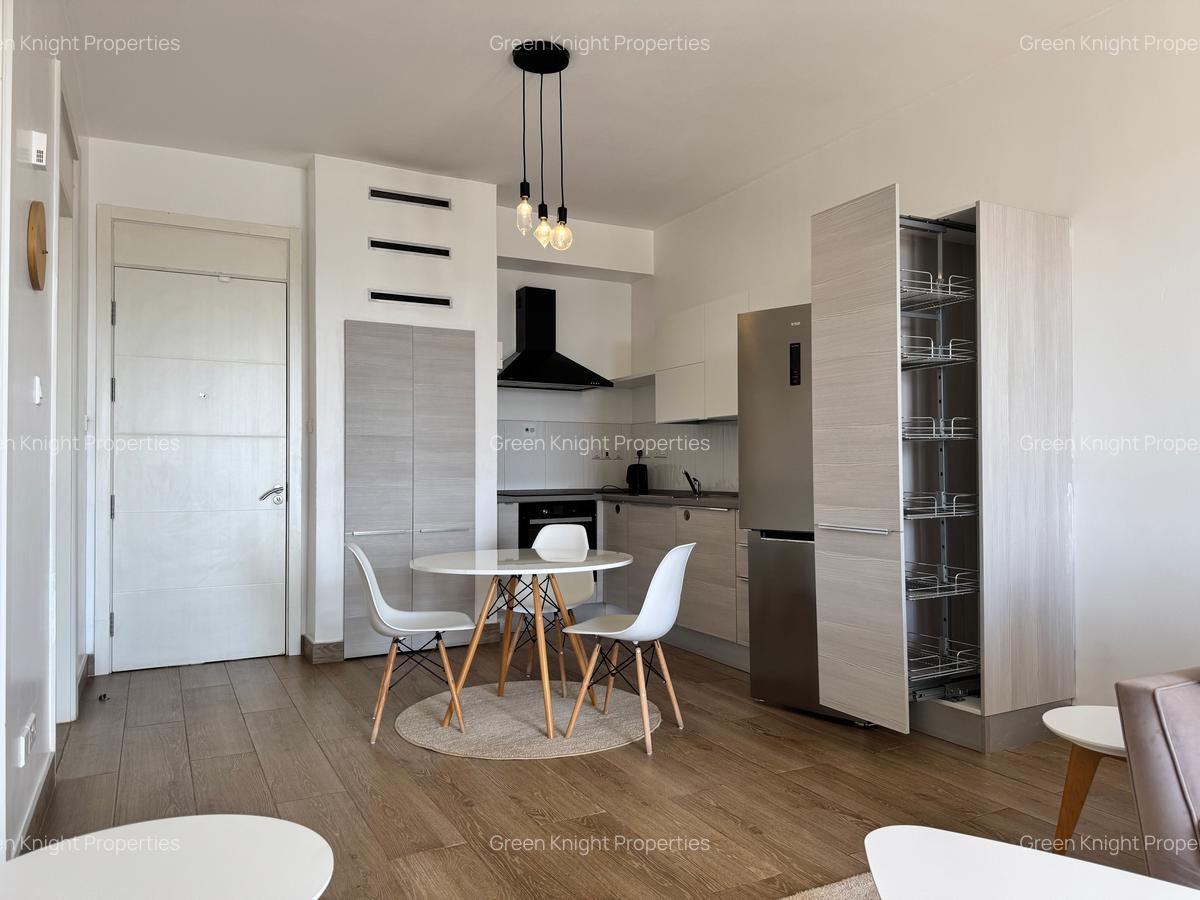 Serviced 2 Bed Apartment with En Suite in Westlands Area - 10