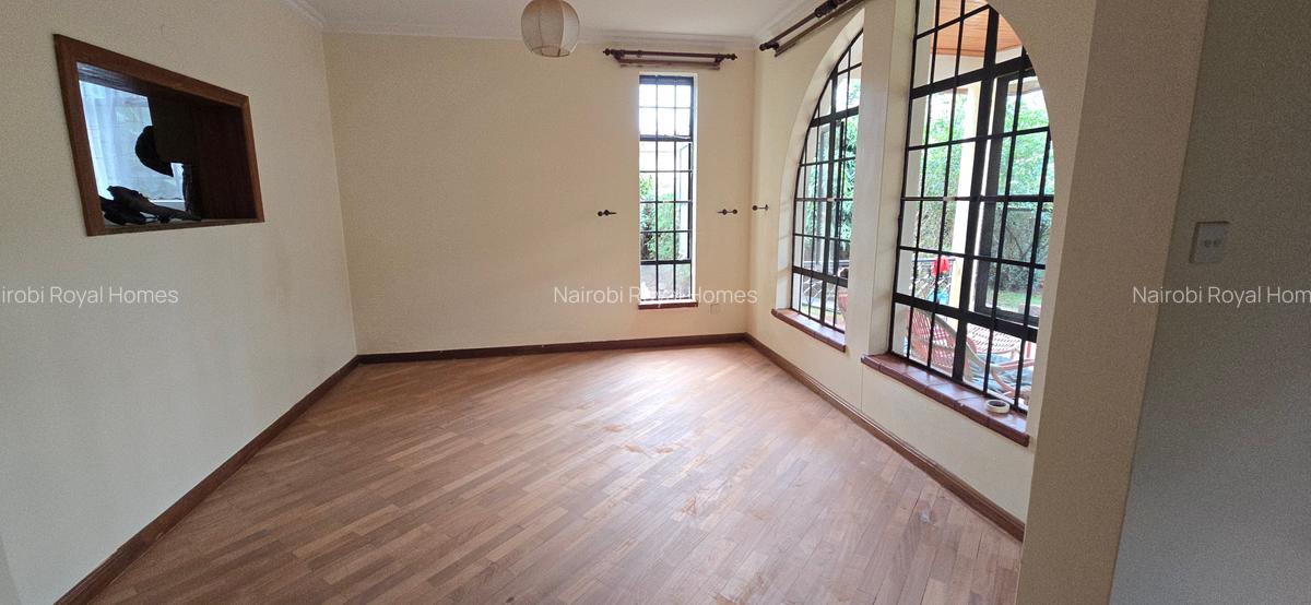 4 Bed Townhouse with En Suite at Convent Drive - 6