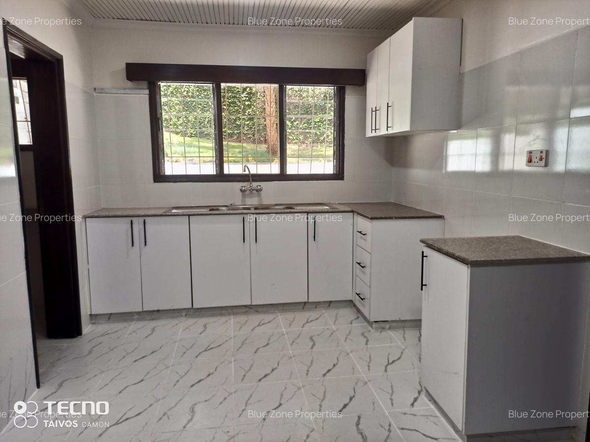 5 Bed House with En Suite at Off Un Avenue - 4