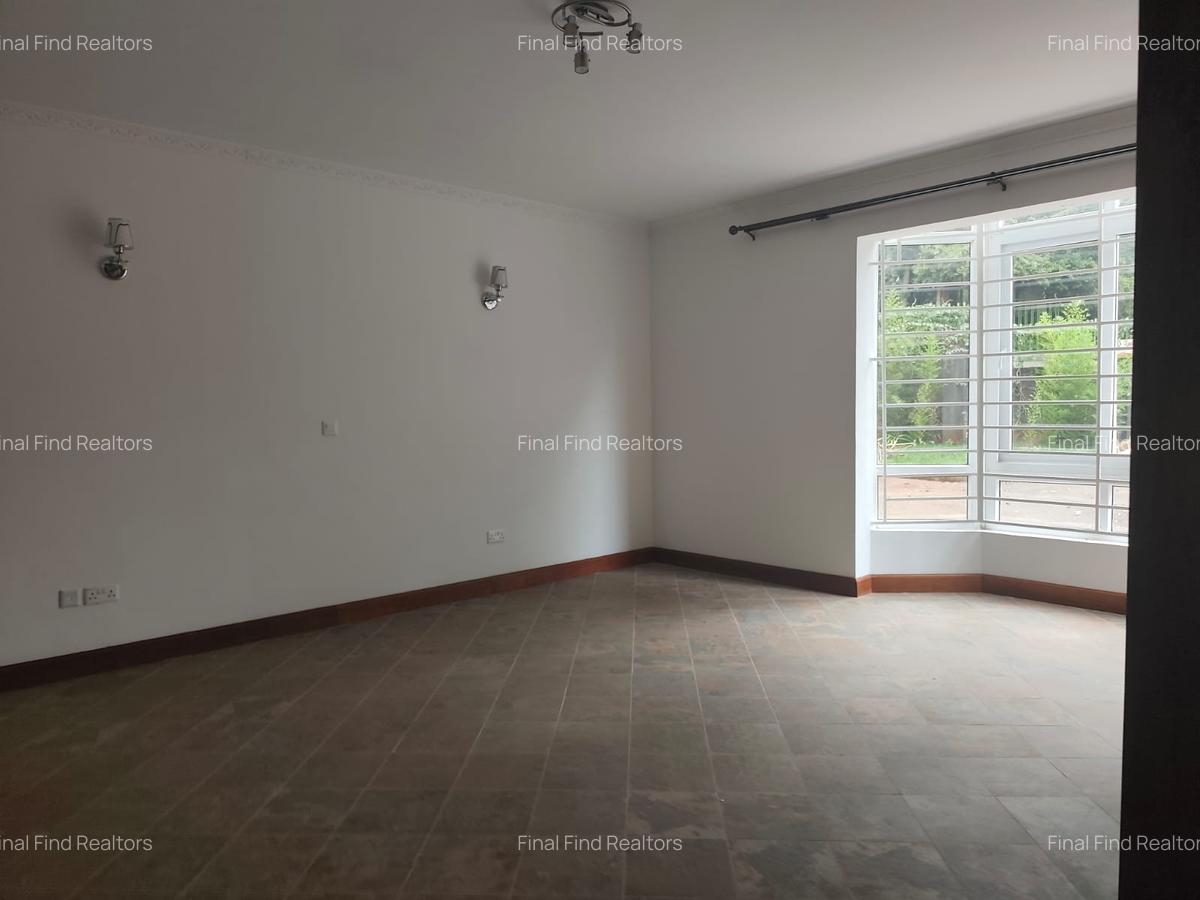 6 Bed Townhouse with Backup Generator in Rosslyn - 8