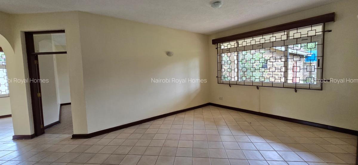 5 Bed Townhouse with En Suite at Lavington Mall - 17