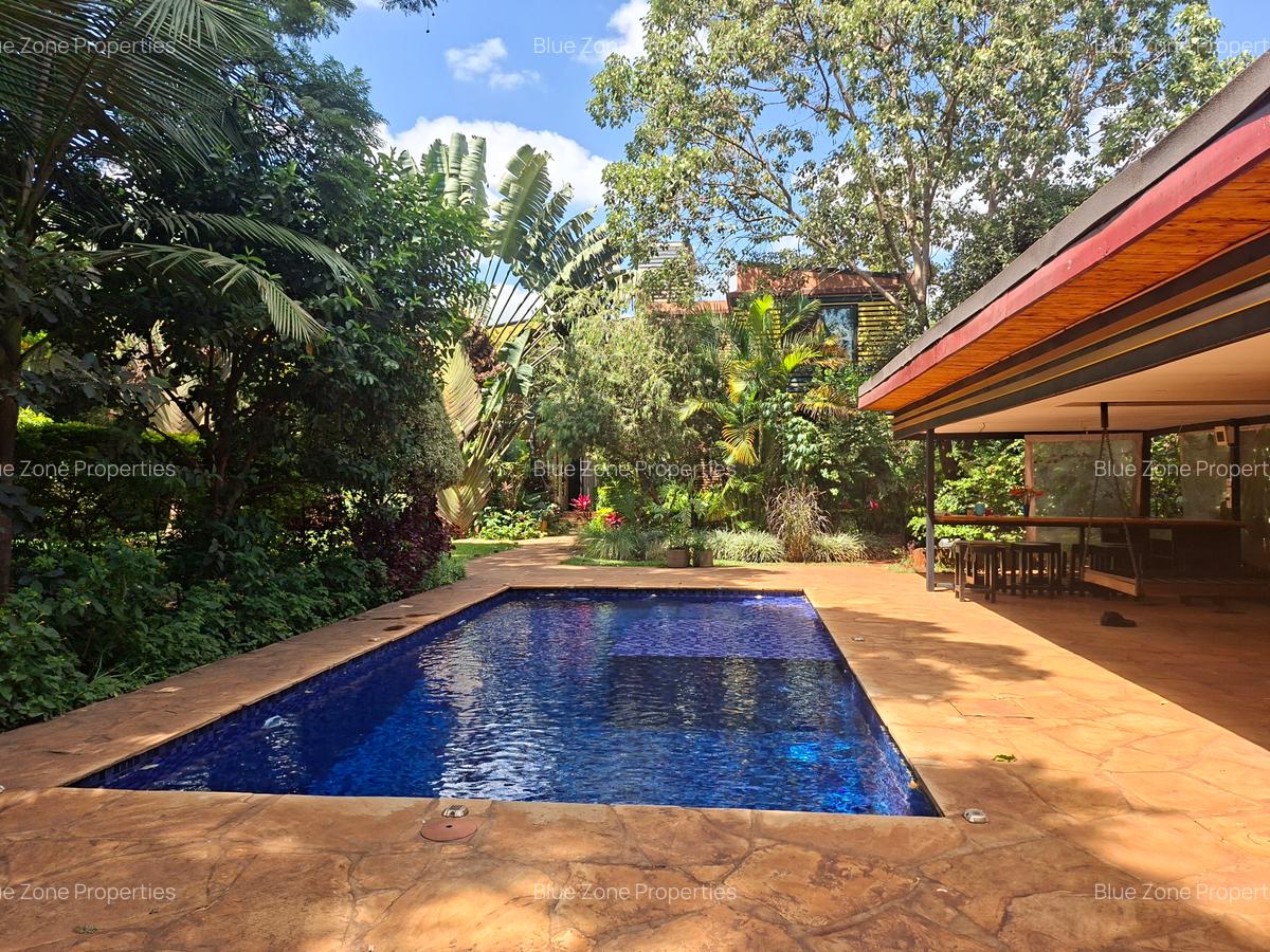 5 Bed House with En Suite at Runda - 1