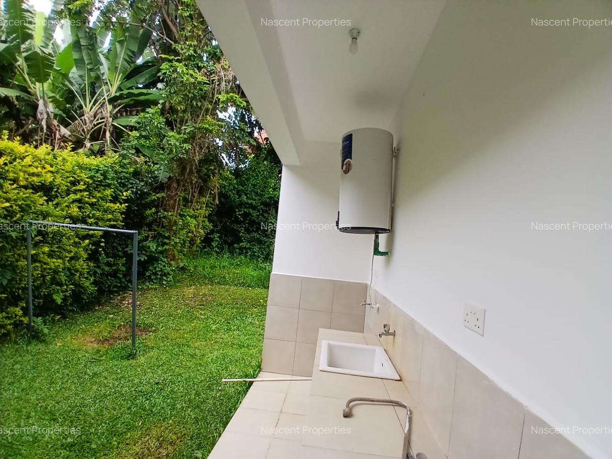 4 Bed House with En Suite in Runda - 5