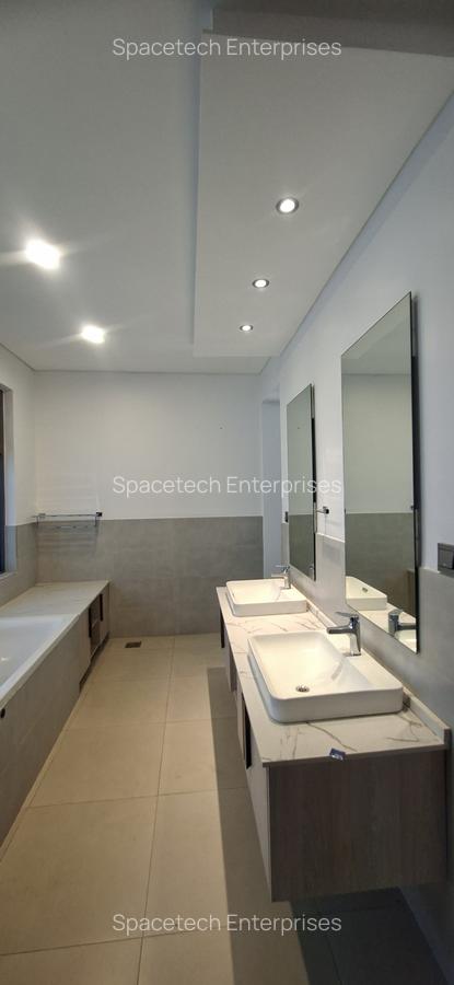 4 Bed Townhouse with En Suite in Karen - 16