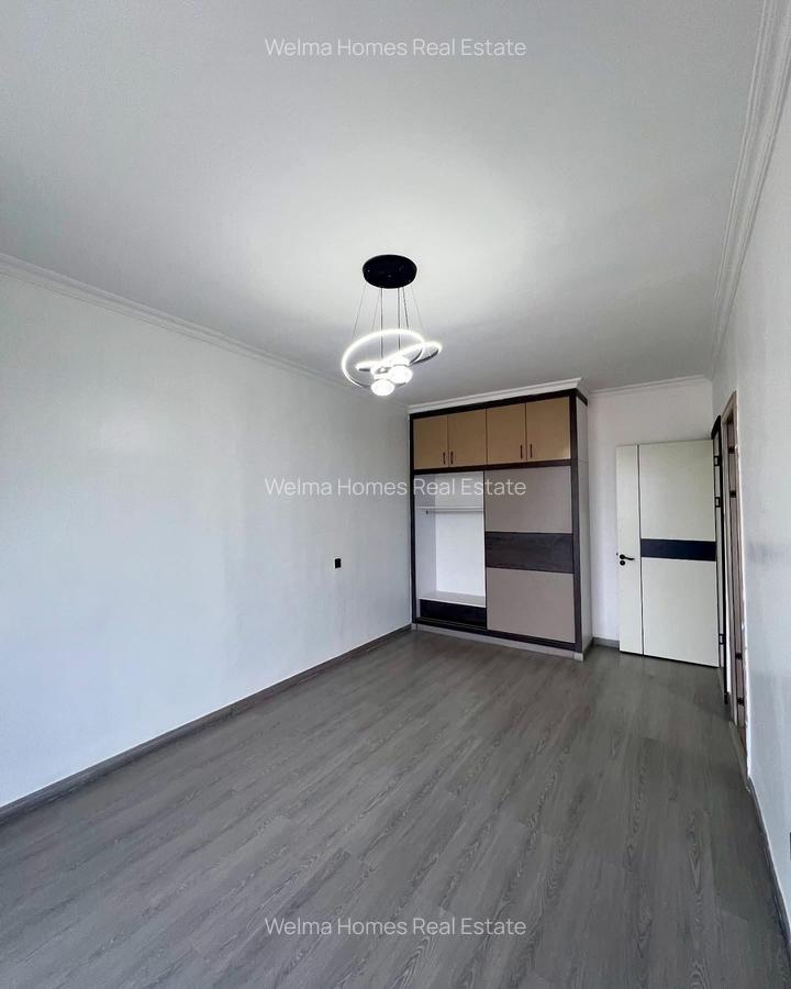 3 Bed Apartment with En Suite in Lavington - 8