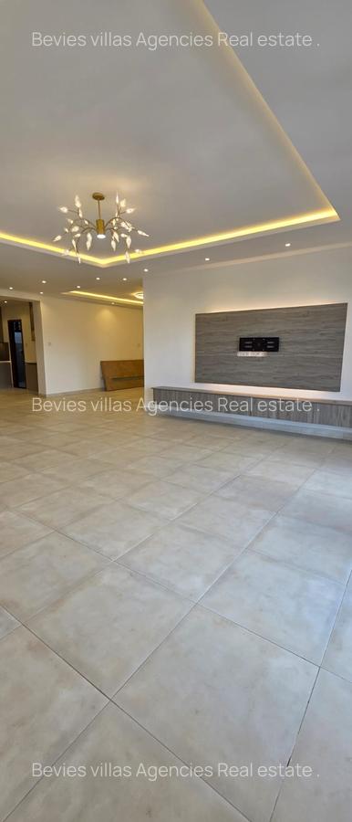 4 Bed Apartment with En Suite at Parklands - 8