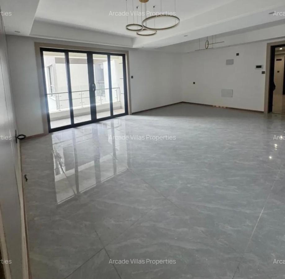 2 Bed Apartment with En Suite in Riverside - 2