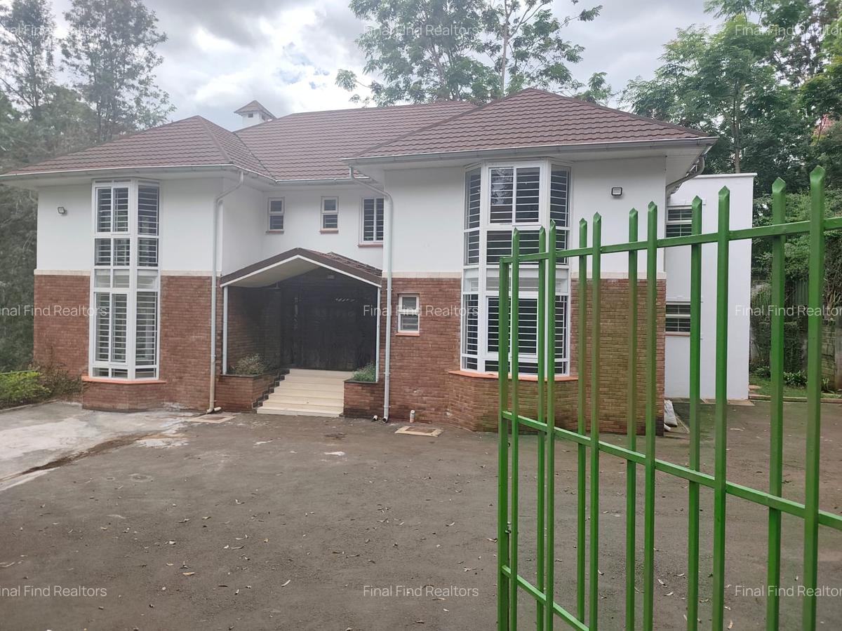 6 Bed Townhouse with Backup Generator in Rosslyn - 2