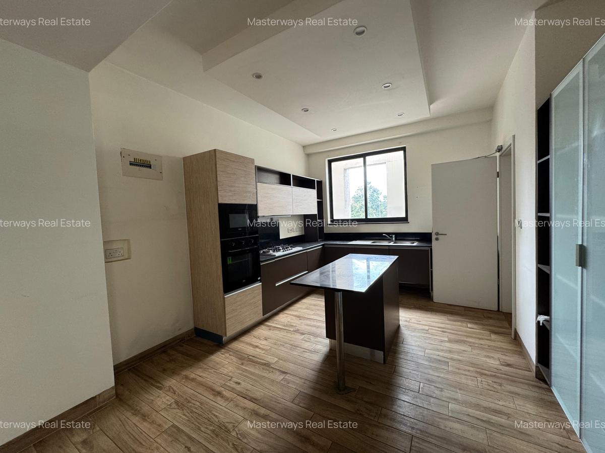 Serviced 3 Bed Apartment with En Suite in Riverside - 8