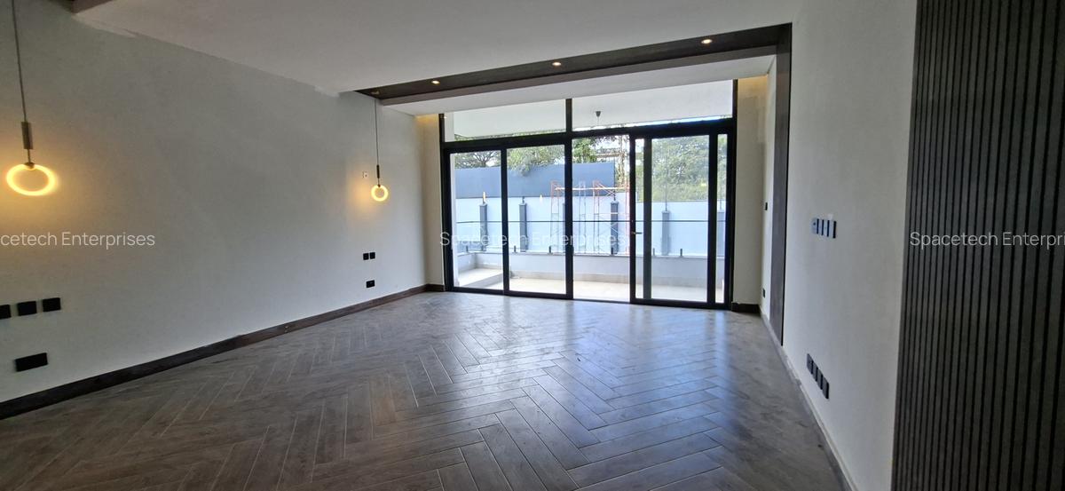 5 Bed House with En Suite in Nyari - 13