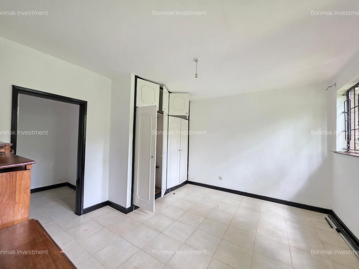 4 Bed Townhouse with En Suite at Near Lavington Mall. - 18