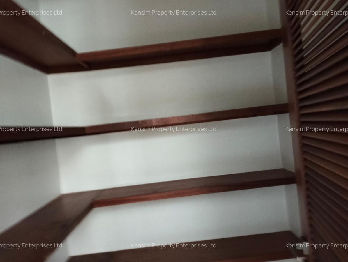 5 Bed Townhouse with En Suite in Lavington - 7