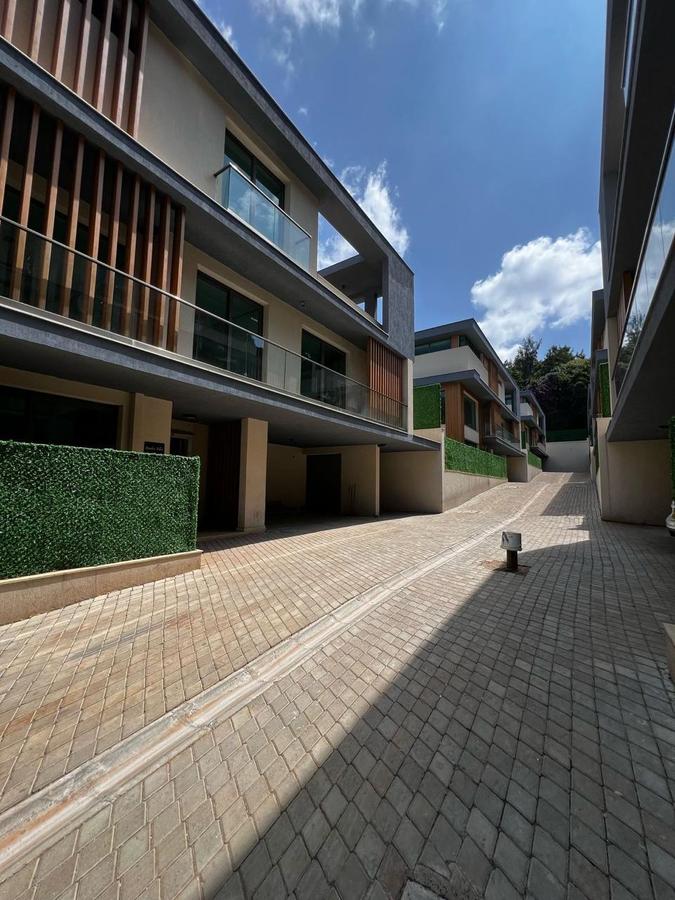 5 Bed Townhouse in Lavington - 16