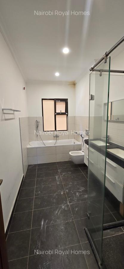 5 Bed Townhouse with En Suite at Off Gitanga Road - 11