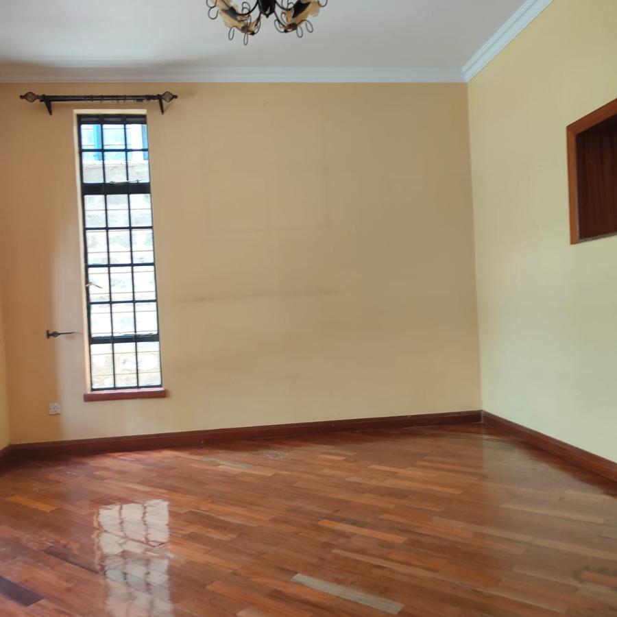 4 Bed Townhouse with En Suite at Convent Road - 10