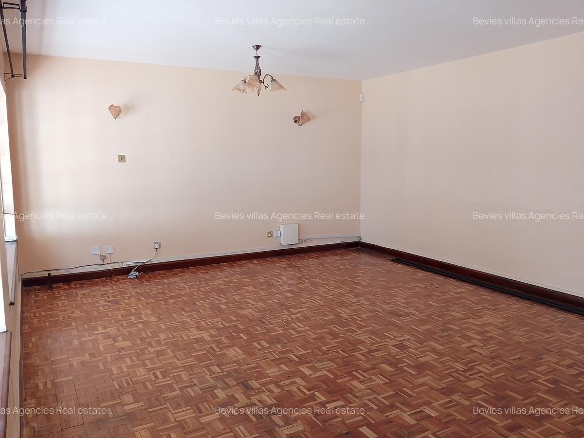 5 Bed Townhouse with En Suite at Westlands - 5