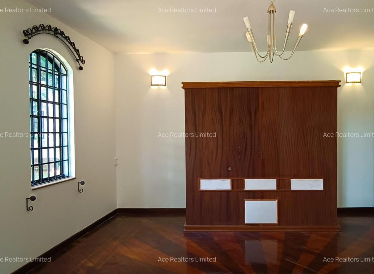 6 Bed House with En Suite at Kitisuru - 15