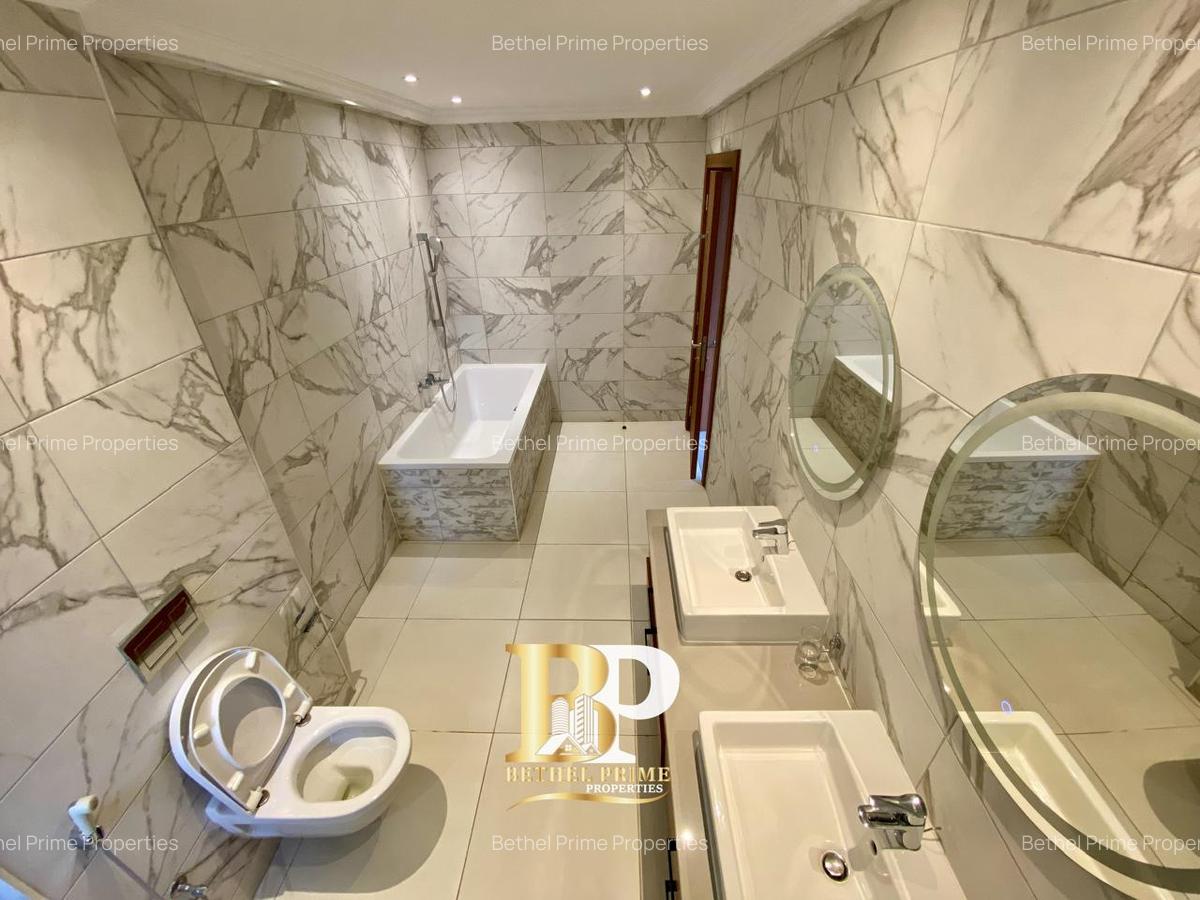 3 Bed Apartment with En Suite in Westlands Area - 16