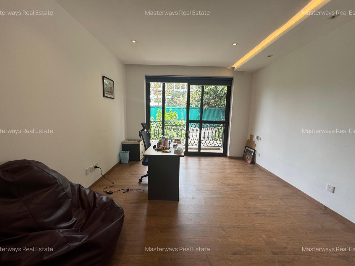 4 Bed Townhouse with En Suite in Westlands Area - 17