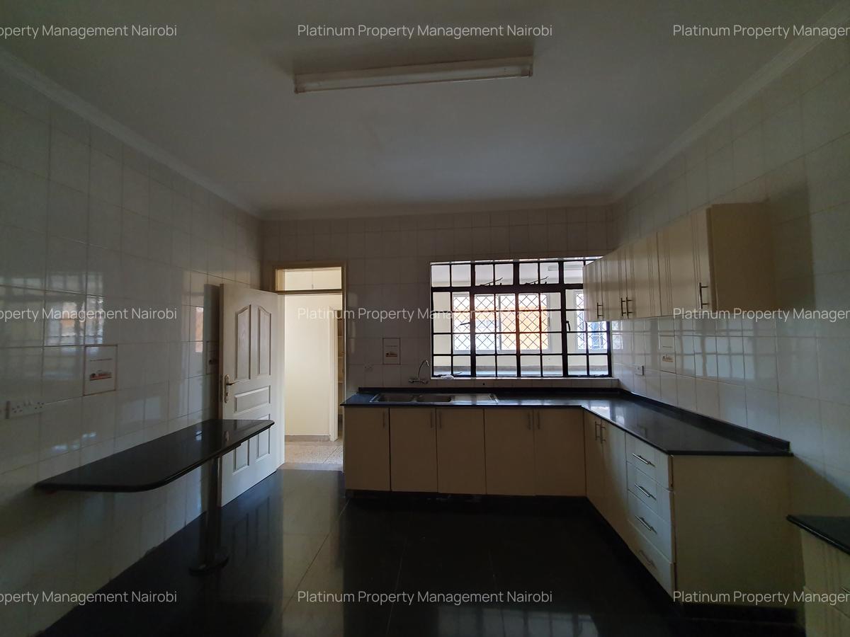 4 Bed Apartment with En Suite in General Mathenge - 3