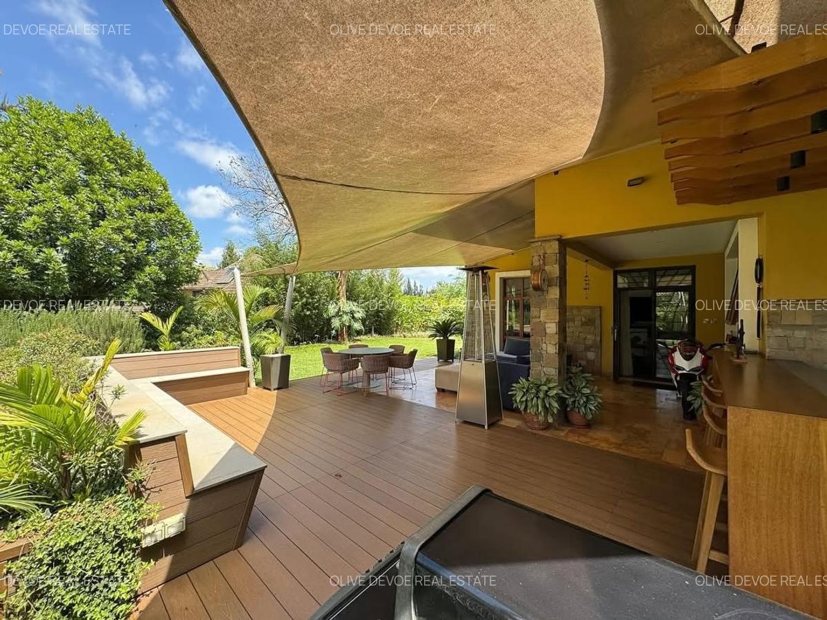 5 Bed Villa with En Suite in Runda - 4