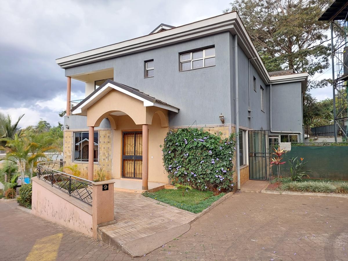 5 Bed Townhouse with En Suite at Eldama Park - 1