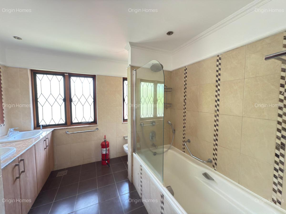 5 Bed House with En Suite at Gigiri - 17