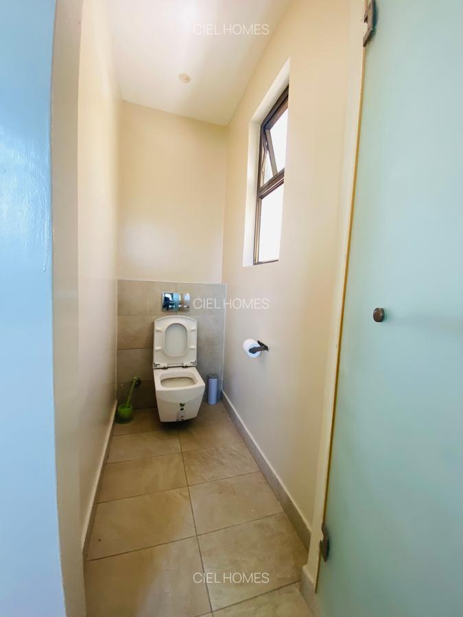 3 Bed Apartment with En Suite at Hatheru Road - 10