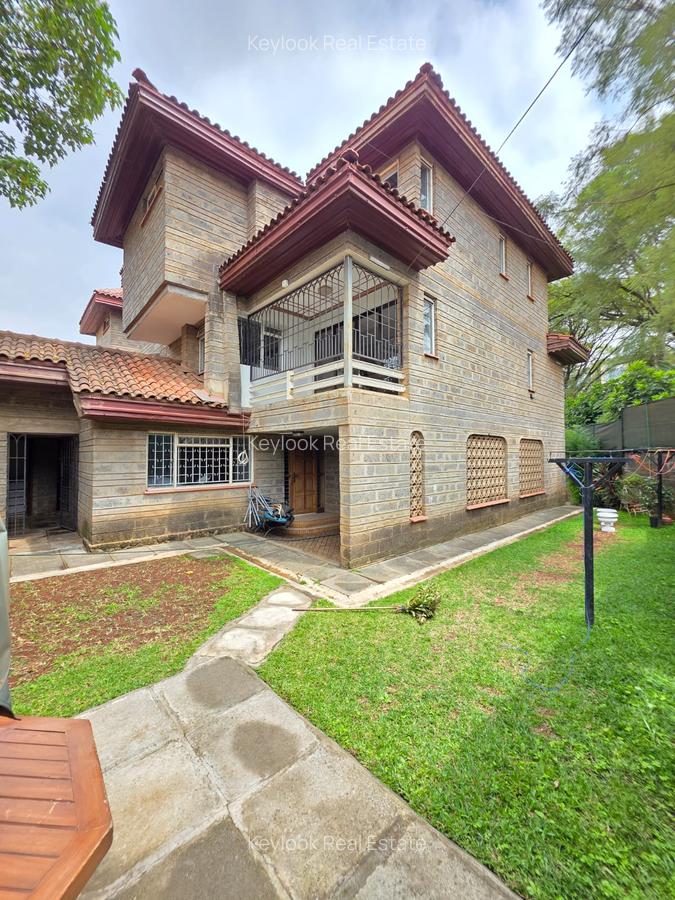 4 Bed Townhouse with En Suite at James Gichuru Road - 1