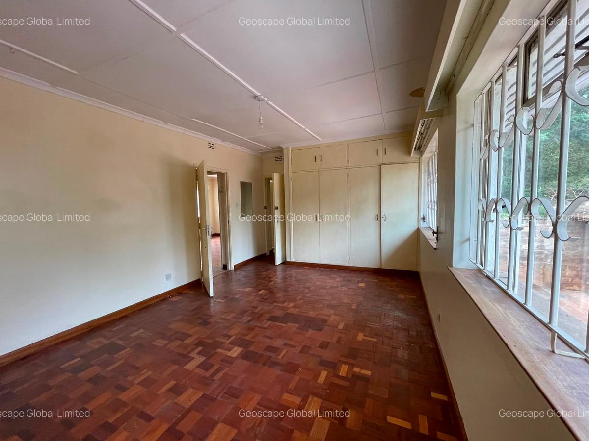 6 Bed House with En Suite in Riverside - 12
