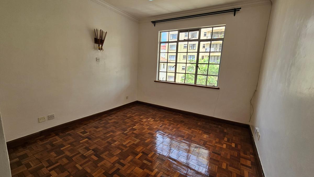 3 Bed Apartment with En Suite in Kilimani - 5