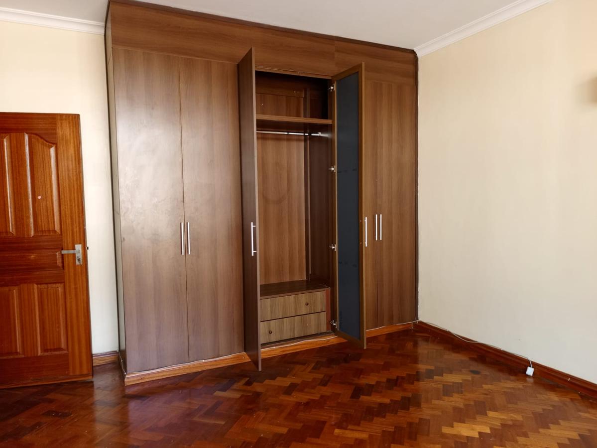 6 Bed House with En Suite in Kitisuru - 13