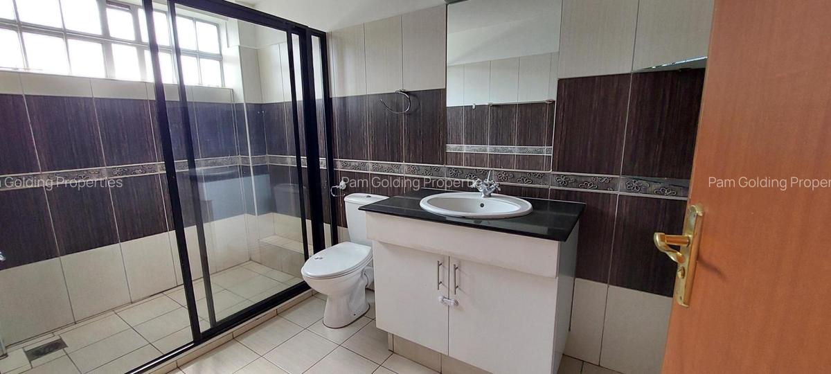 3 Bed Apartment with En Suite in Westlands Area - 11