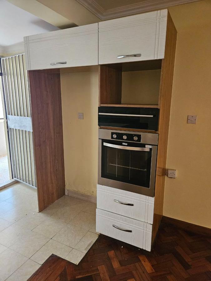 3 Bed Townhouse with En Suite in Lavington - 9