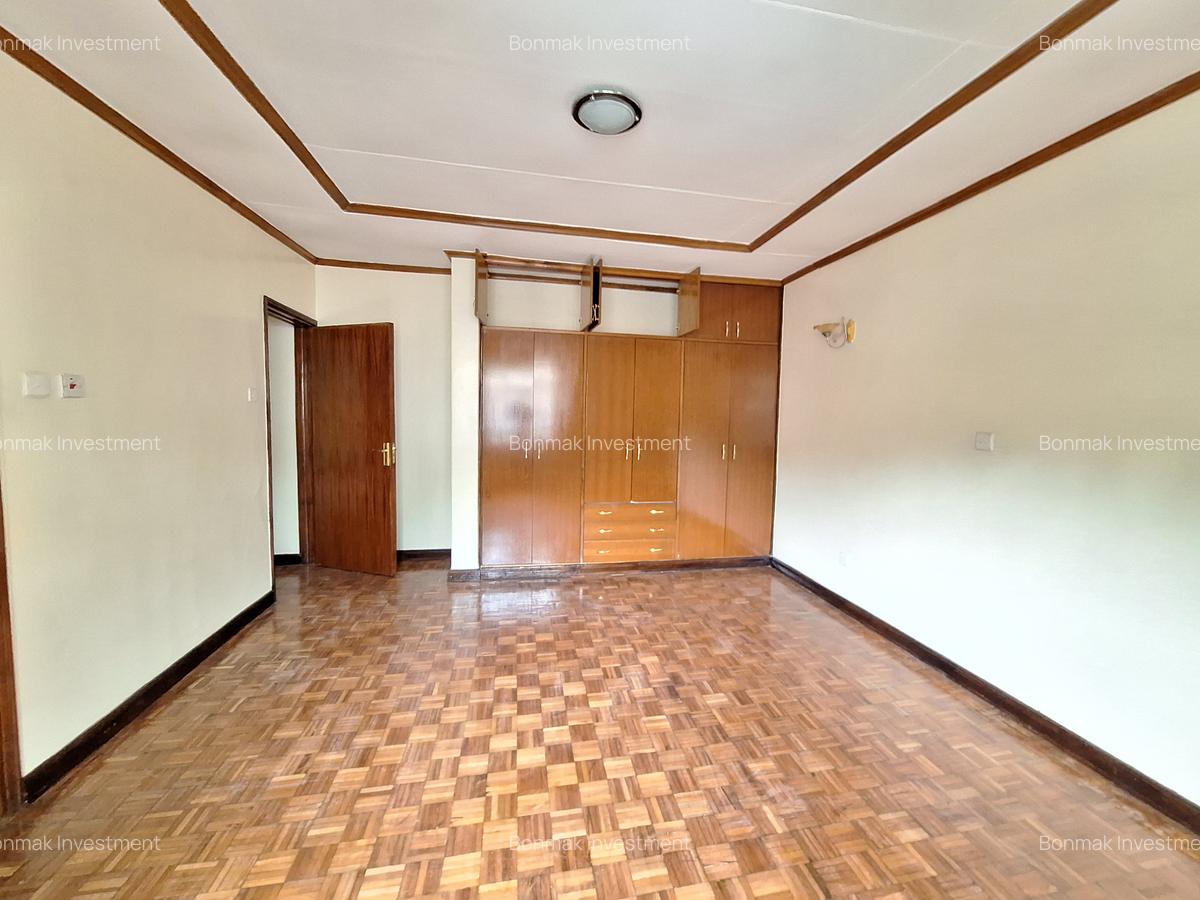 4 Bed Townhouse with En Suite at Lavington Estate - 19