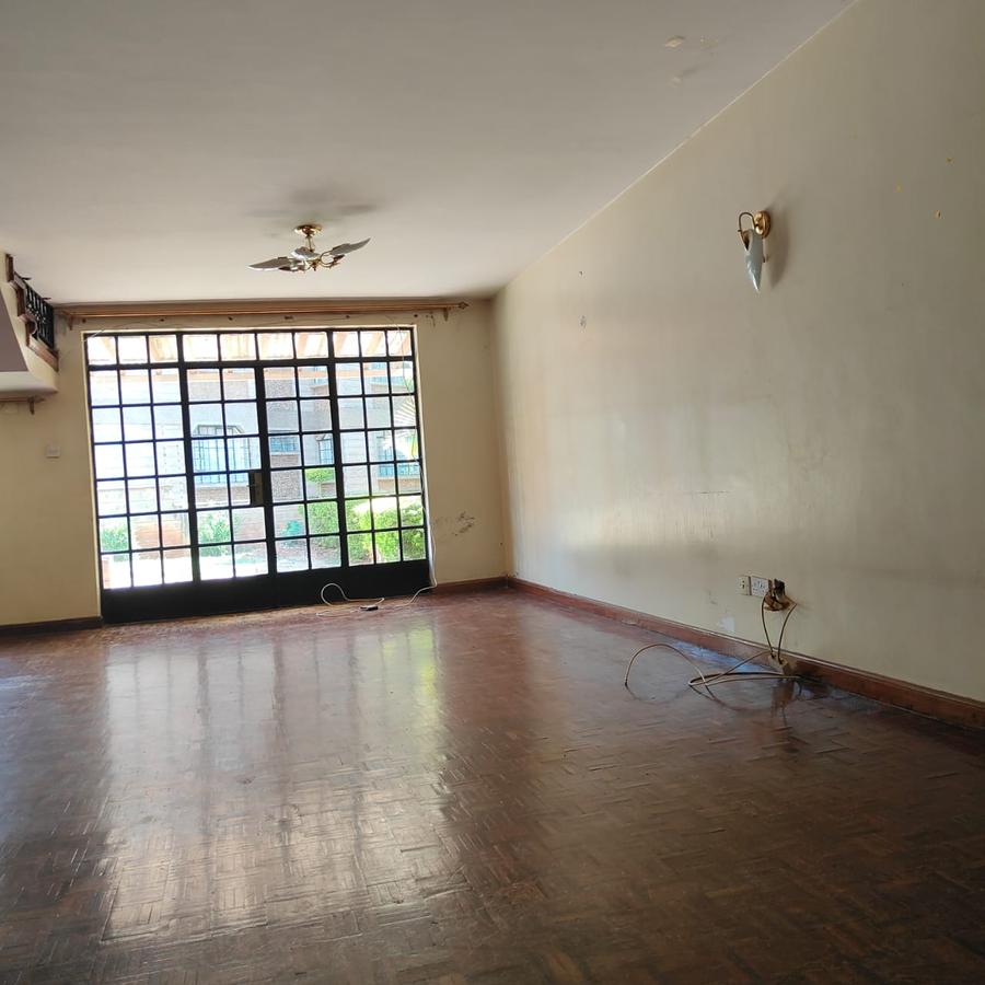 5 Bed Townhouse with En Suite at Tabere Crescent - 12