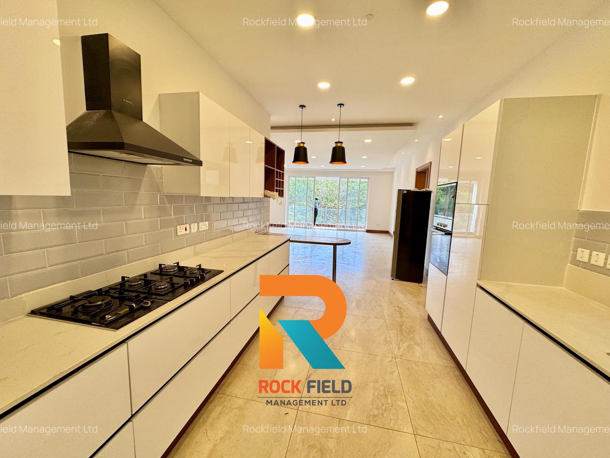 2 Bed Apartment with En Suite in Parklands - 10