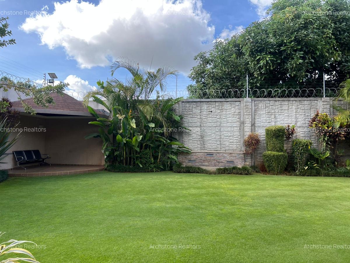 4 Bed Townhouse with Garden in Runda - 11