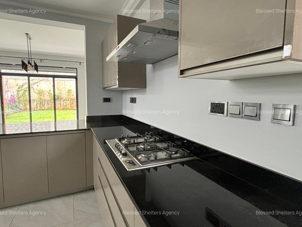 4 Bed Villa with En Suite in Kiambu Road - 10
