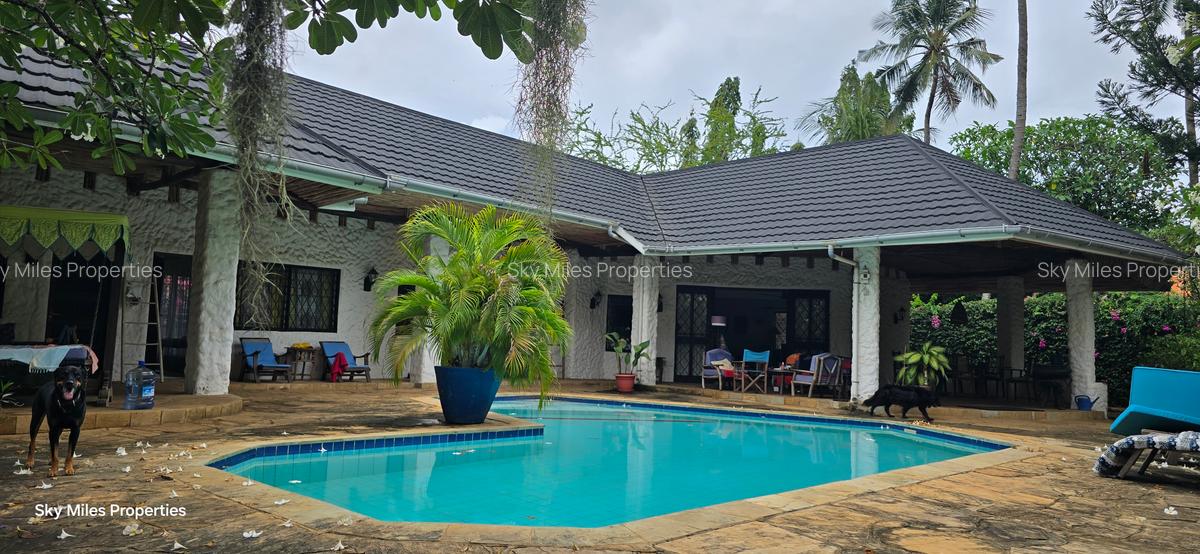 3 Bed Villa with En Suite at Mtwapa La-Marina - 15