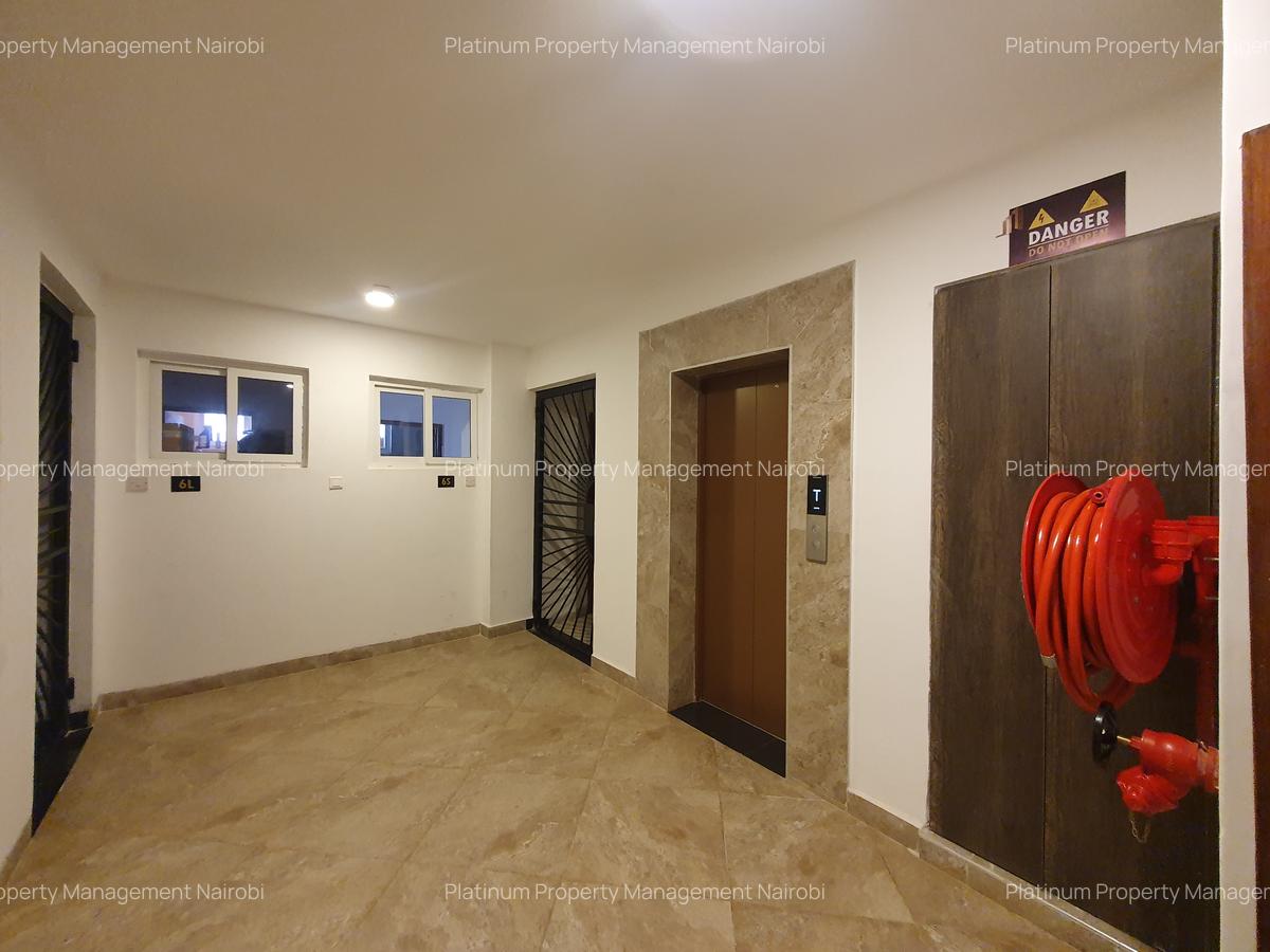 3 Bed Apartment with En Suite in General Mathenge - 19