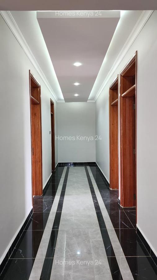 5 Bed House in Runda - 11