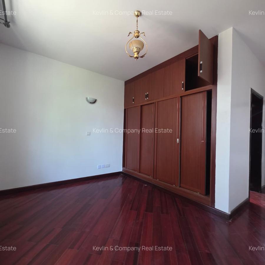 5 Bed Villa with En Suite in Lavington - 15