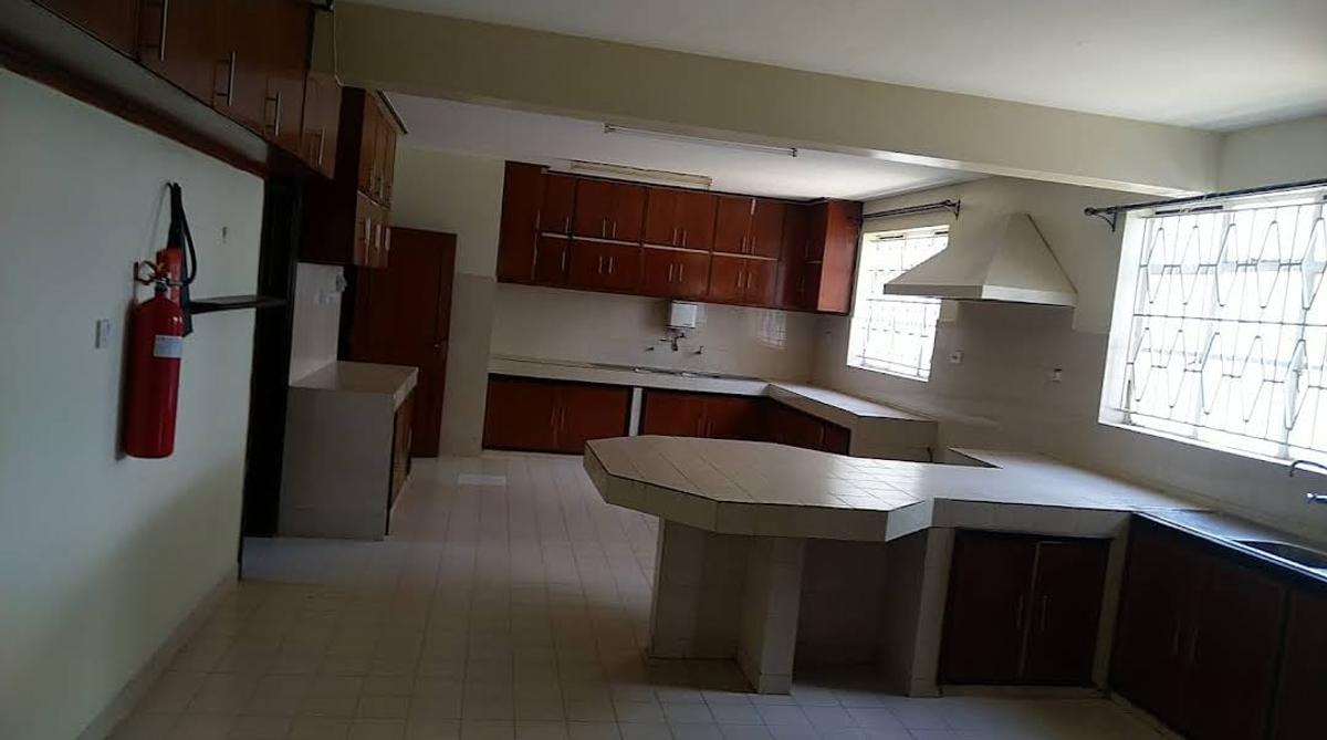 5 Bed Townhouse with En Suite at Runda Drive - Mimosa Court - Kiambu Road - 12