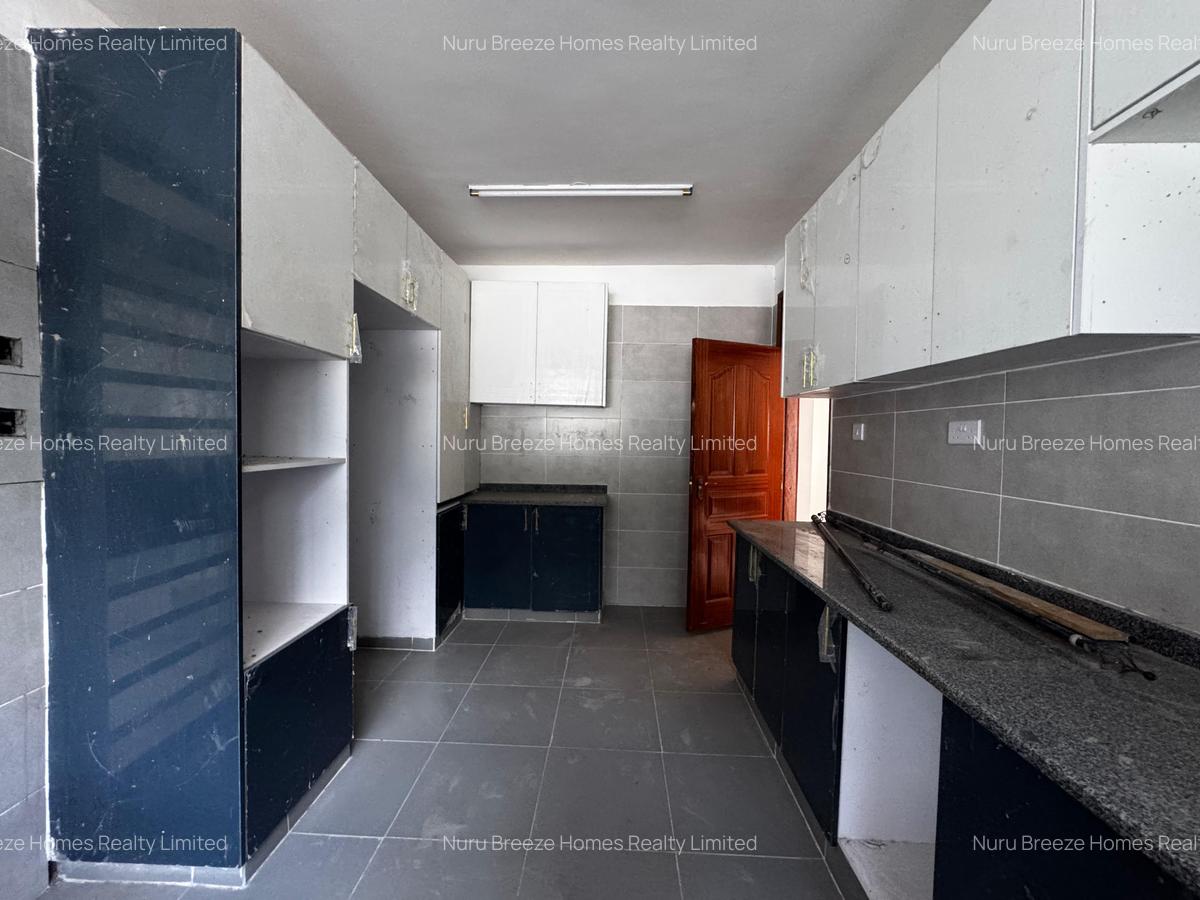 5 Bed Townhouse with En Suite in Lavington - 5