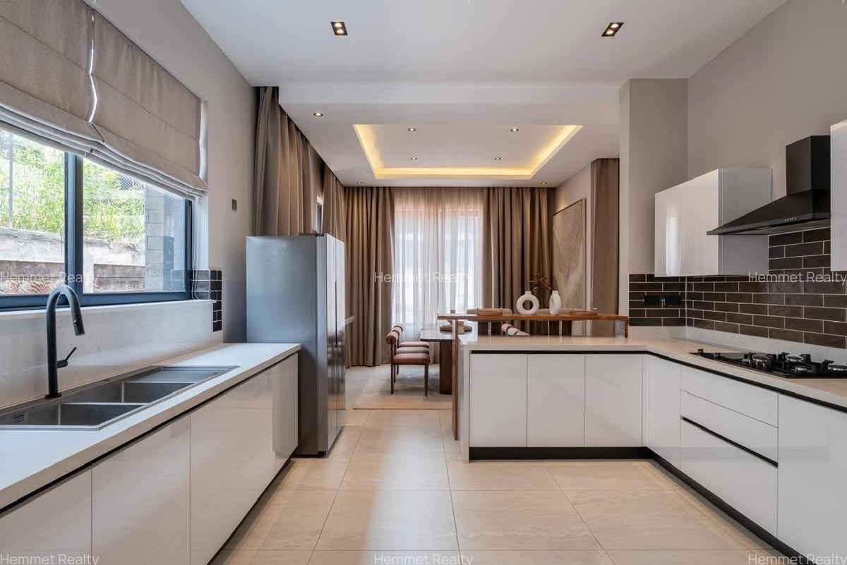 4 Bed Villa with En Suite in Loresho - 5