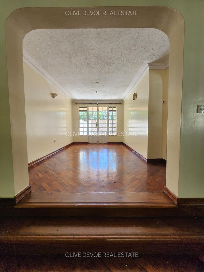 4 Bed Townhouse with En Suite in Lavington - 4