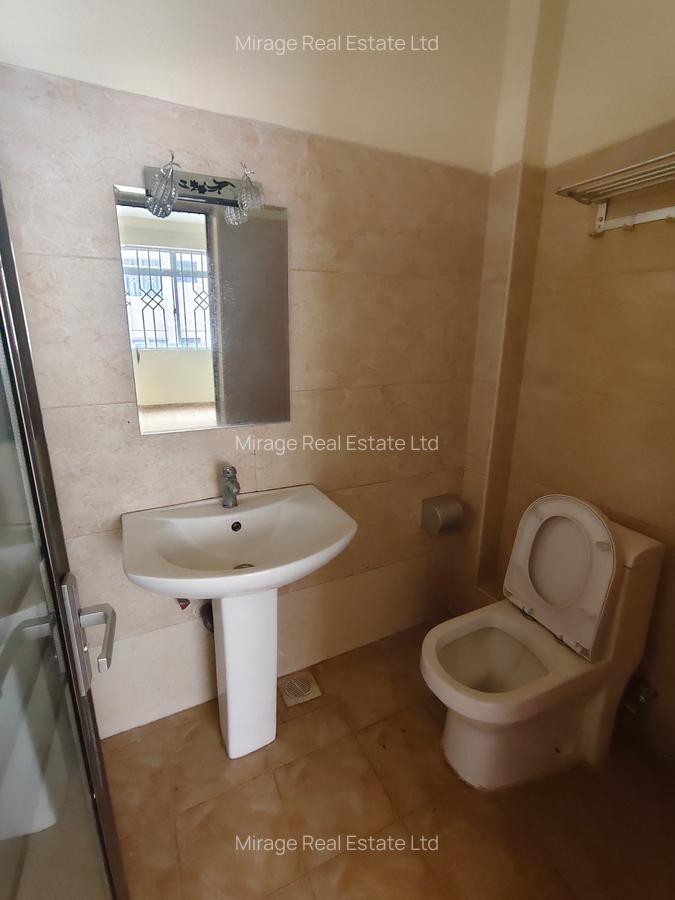 3 Bed Apartment with Gym in Kilimani - 10