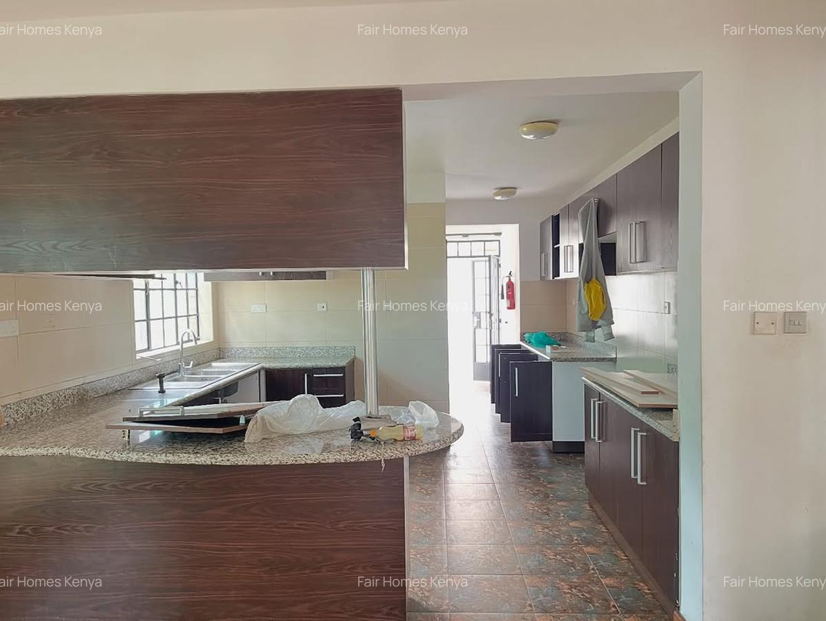 4 Bed Townhouse with En Suite at Chalbi Drive - 13