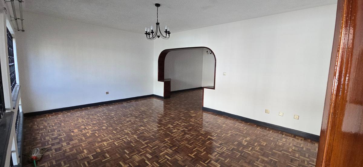 4 Bed Townhouse with En Suite at Brookside Drive - 13